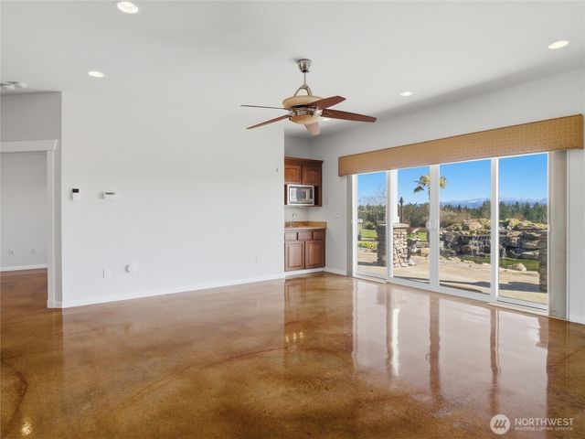 2510 Cascade Drive E, Roy, WA 98580