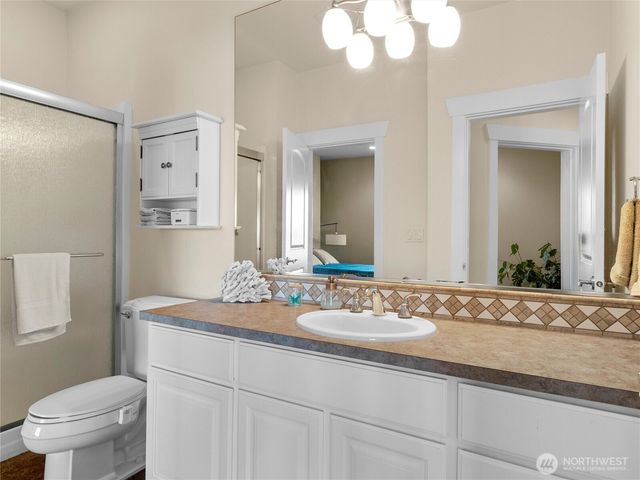 2510 Cascade Drive E, Roy, WA 98580