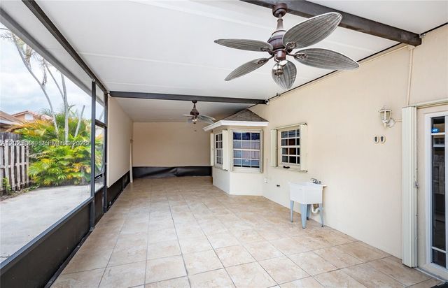 18660 NW 78th Ave 0, Hialeah, FL 33015