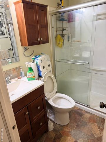 24701 New York Street, Dearborn, MI 48124