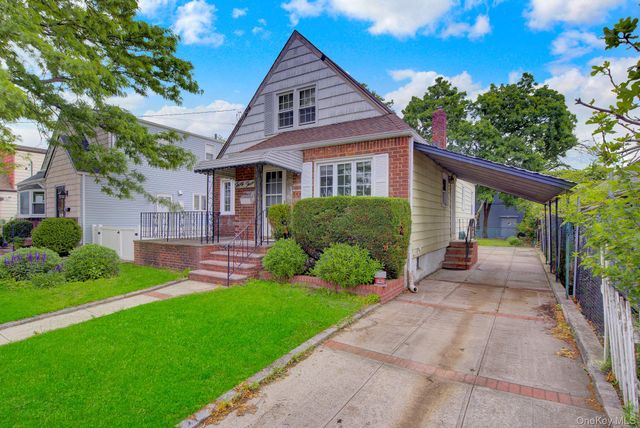 33 McKee Street, Floral Park, NY 11001
