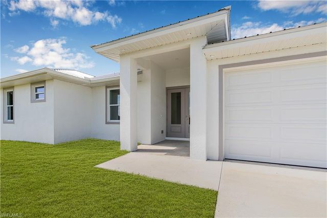 9051 W JUSTICE CIR, Labelle, FL 33935