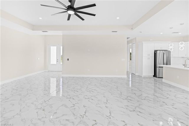 9051 W JUSTICE CIR, Labelle, FL 33935