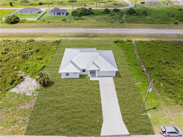 9051 W JUSTICE CIR, Labelle, FL 33935