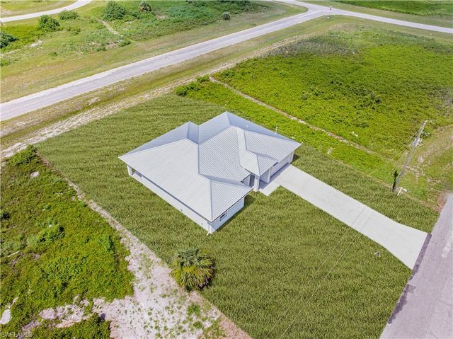 9051 W JUSTICE CIR, Labelle, FL 33935