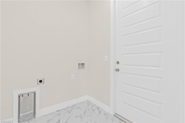 9051 W JUSTICE CIR, Labelle, FL 33935