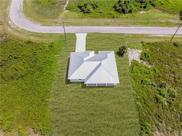 9051 W JUSTICE CIR, Labelle, FL 33935