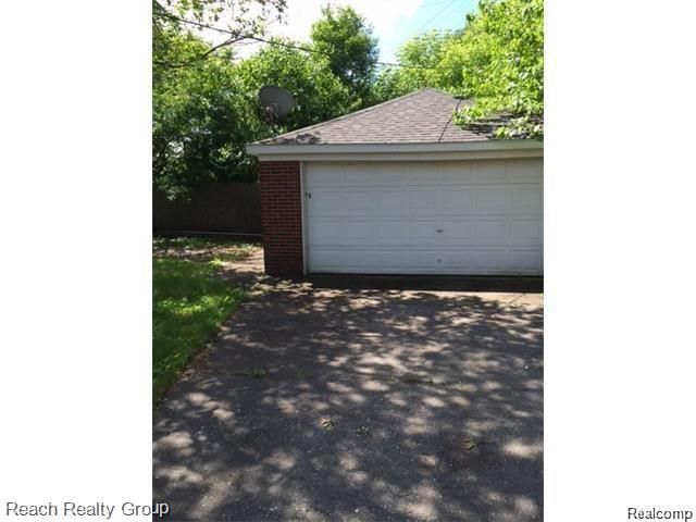 2256 E Remington Street, Detroit, MI 48234