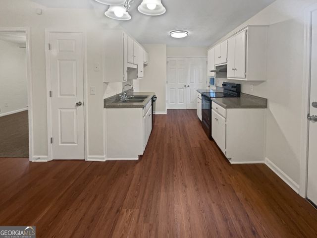 4060 Grand Prix Street, Cumming, GA 30041