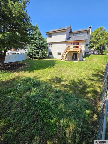 6121 Fleetwood Drive, Lincoln, NE 68516