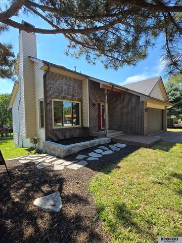 6121 Fleetwood Drive, Lincoln, NE 68516