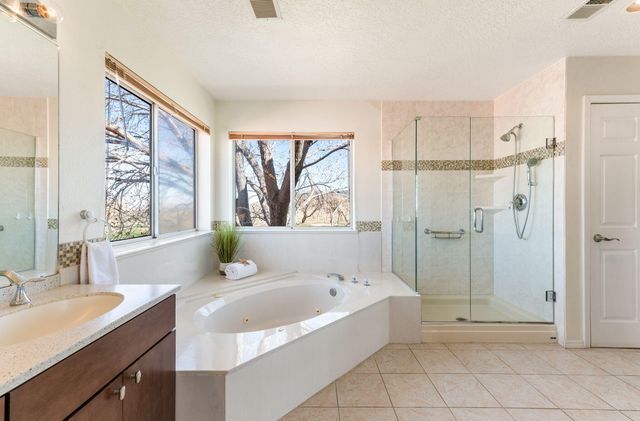 11921 Caribou Avenue NE, Albuquerque, NM 87111