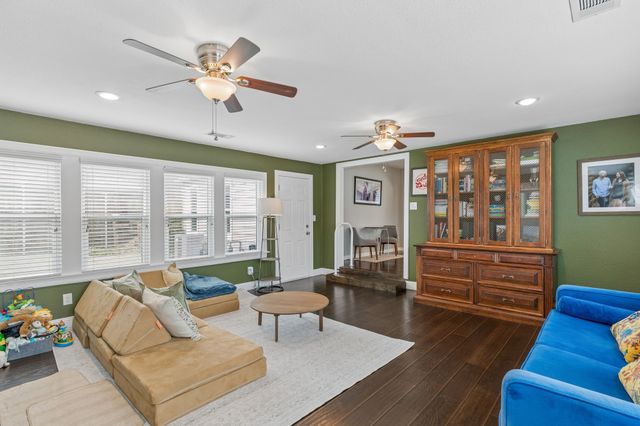 2501 Lotus Avenue, Fort Worth, TX 76111