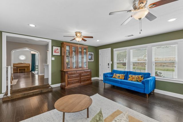 2501 Lotus Avenue, Fort Worth, TX 76111