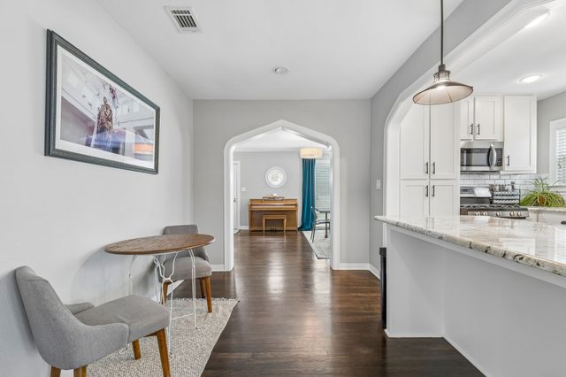 2501 Lotus Avenue, Fort Worth, TX 76111