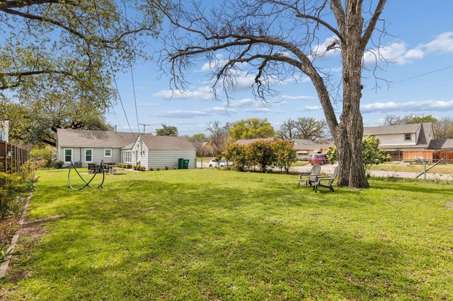 2501 Lotus Avenue, Fort Worth, TX 76111