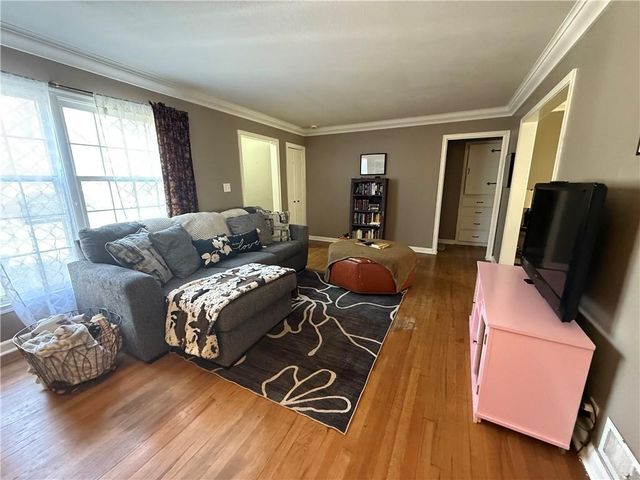 605 W Jefferson Street, Pittsburg, KS 66762