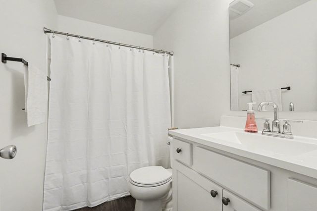 1734 Burr Pond Lane, Schoolcraft Twp, MI 49097