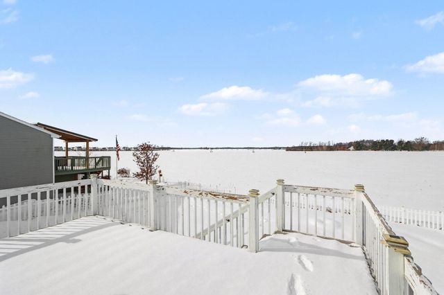 1734 Burr Pond Lane, Schoolcraft Twp, MI 49097