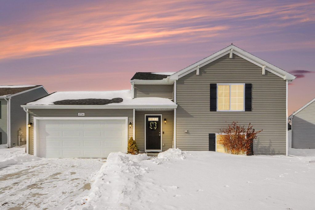 1734 Burr Pond Lane, Schoolcraft Twp, MI 49097