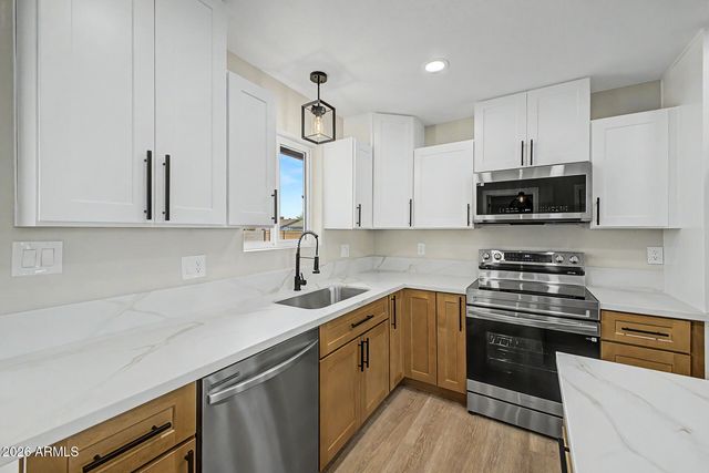 6426 S 47TH Street, Phoenix, AZ 85042