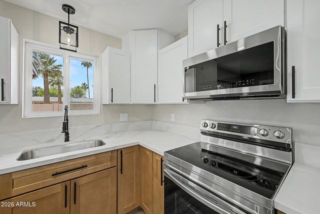 6426 S 47TH Street, Phoenix, AZ 85042