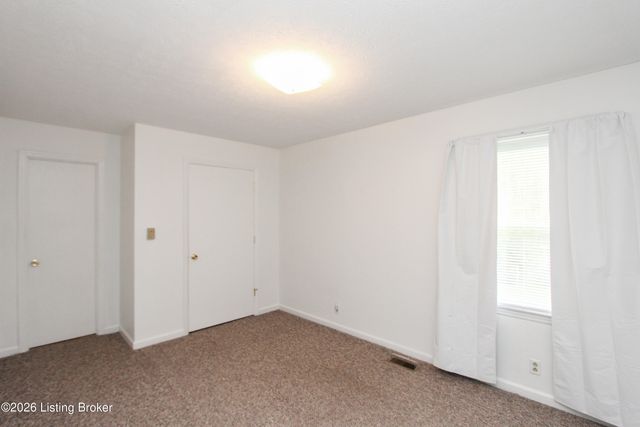 221 Lynn Dr, Lawrenceburg, KY 40342