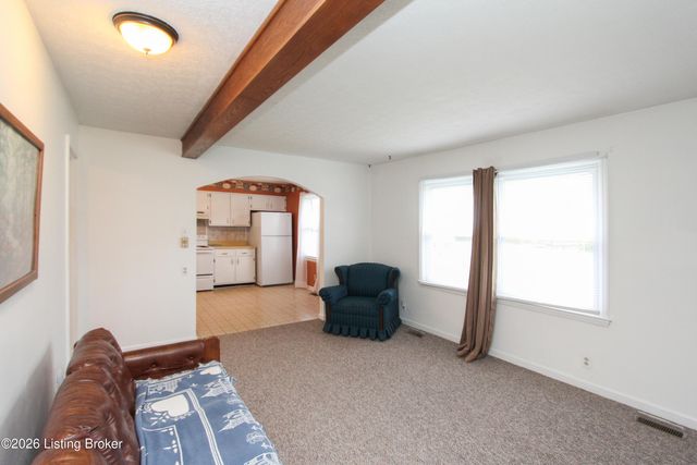 221 Lynn Dr, Lawrenceburg, KY 40342