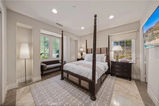 20 Blue Summit, Irvine, CA 92603