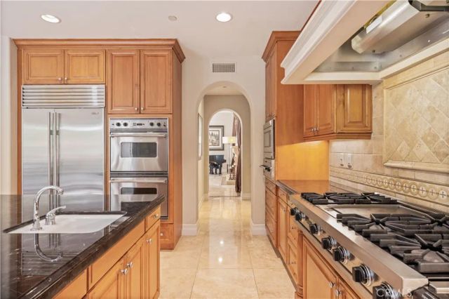 20 Blue Summit, Irvine, CA 92603