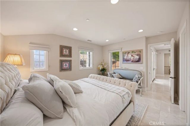 20 Blue Summit, Irvine, CA 92603