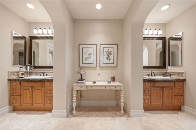 20 Blue Summit, Irvine, CA 92603