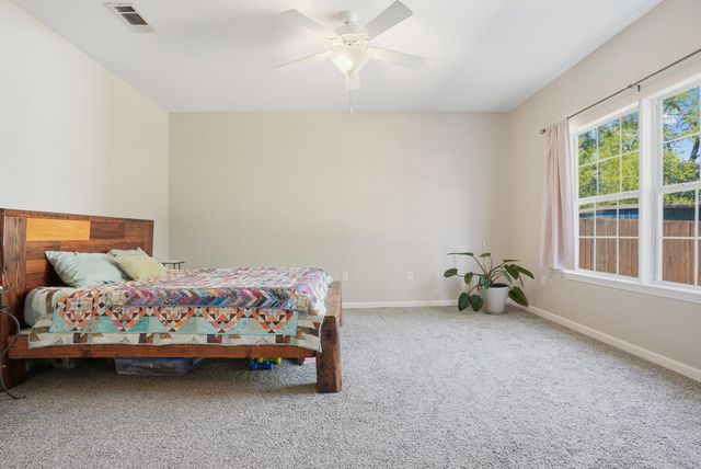 2457 S Lakeview Drive, Crestview, FL 32536