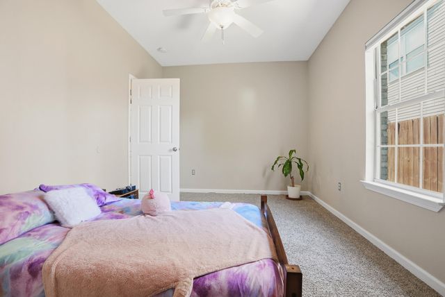 2457 S Lakeview Drive, Crestview, FL 32536