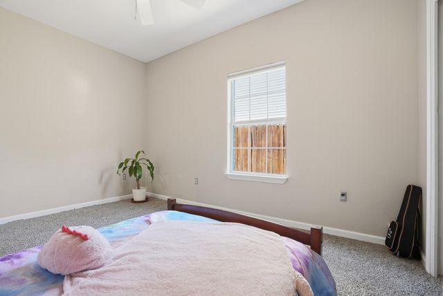 2457 S Lakeview Drive, Crestview, FL 32536