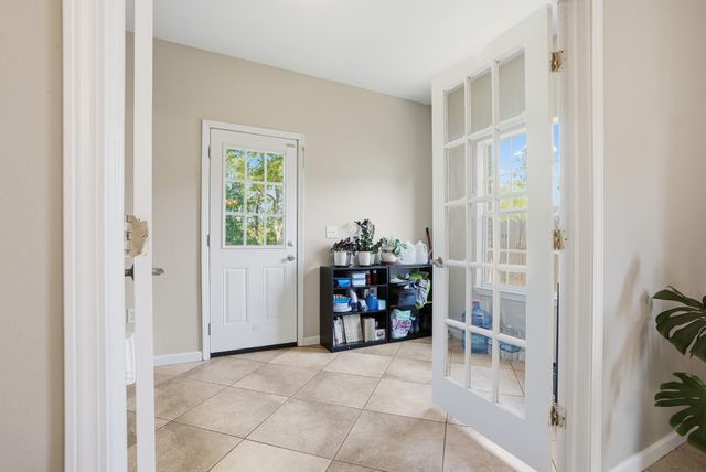 2457 S Lakeview Drive, Crestview, FL 32536