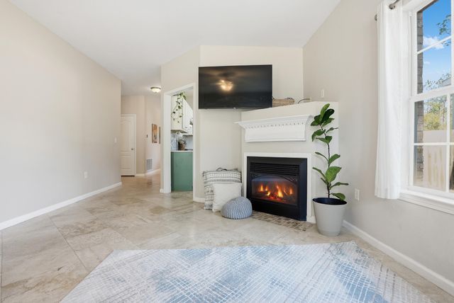 2457 S Lakeview Drive, Crestview, FL 32536