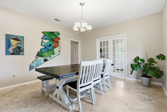 2457 S Lakeview Drive, Crestview, FL 32536