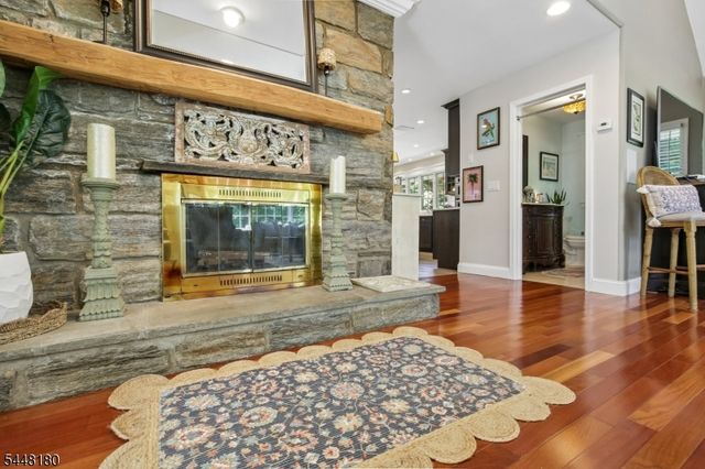 2 Jared Ct, Randolph Twp., NJ 07945