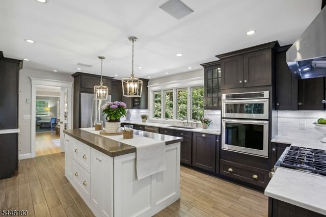2 Jared Ct, Randolph Twp., NJ 07945