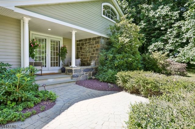 2 Jared Ct, Randolph Twp., NJ 07945