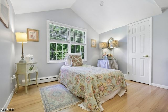 2 Jared Ct, Randolph Twp., NJ 07945