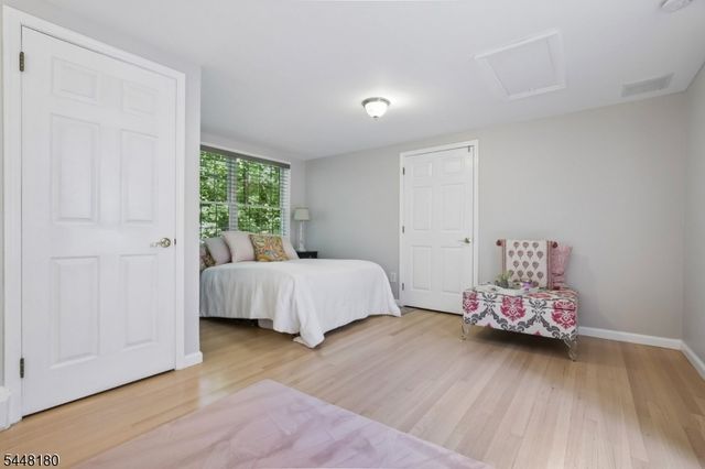 2 Jared Ct, Randolph Twp., NJ 07945