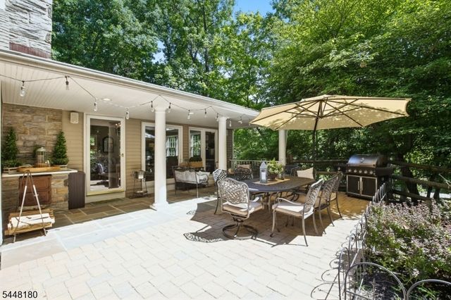 2 Jared Ct, Randolph Twp., NJ 07945