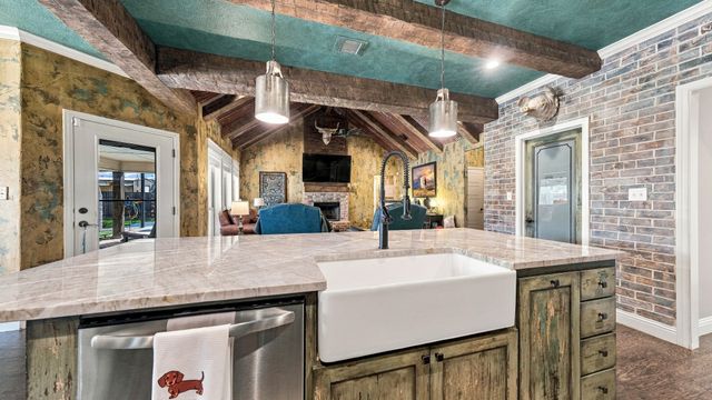 470 Wilson Bend Road, Millsap, TX 76066