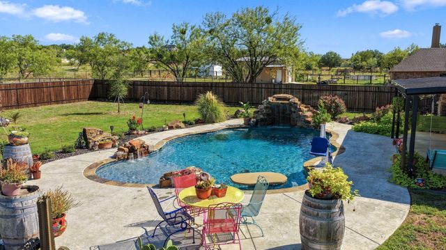 470 Wilson Bend Road, Millsap, TX 76066