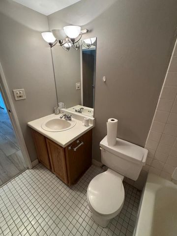 1477 Winslowe Drive 102, Palatine, IL 60074