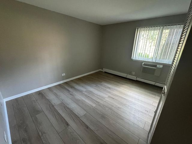 1477 Winslowe Drive 102, Palatine, IL 60074