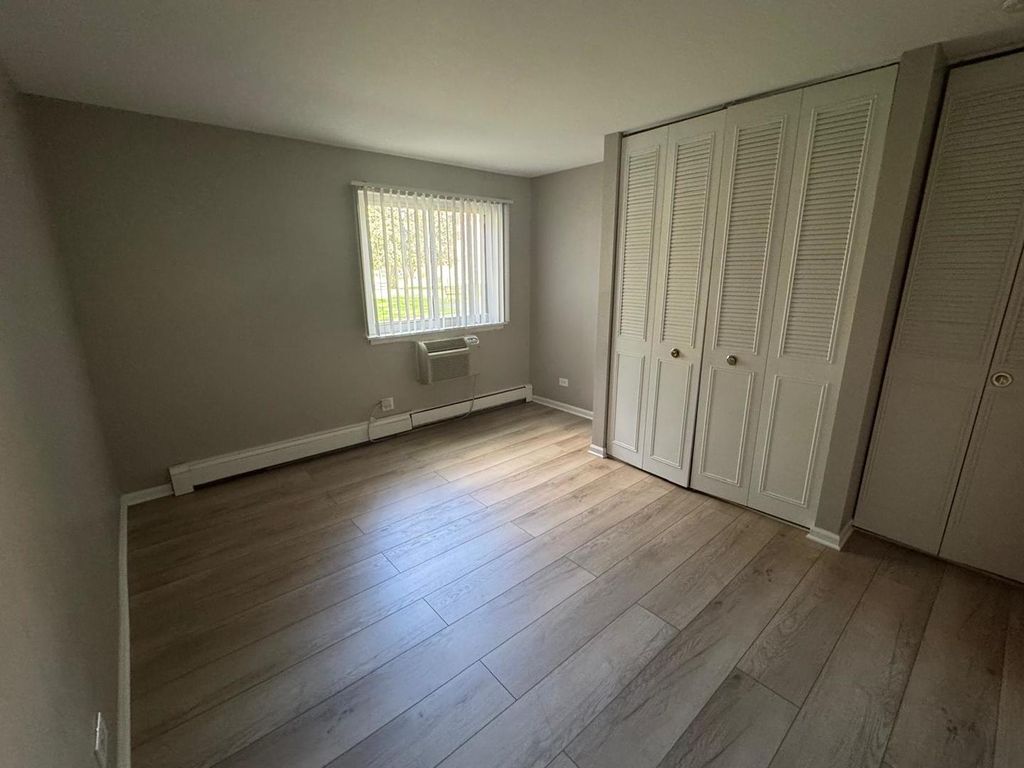 1477 Winslowe Drive 102, Palatine, IL 60074