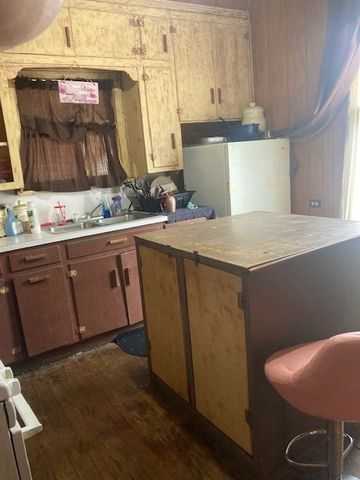 302 S Pearl Street, Mart, TX 76664